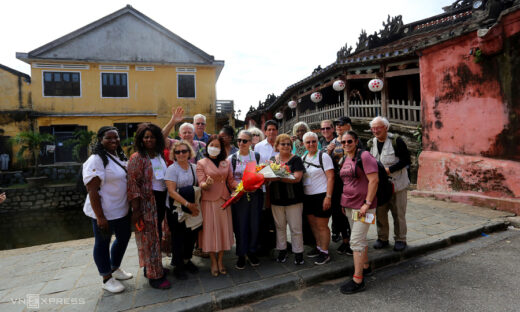 South Korea, US lead in tourist arrivals as Vietnam reopens borders