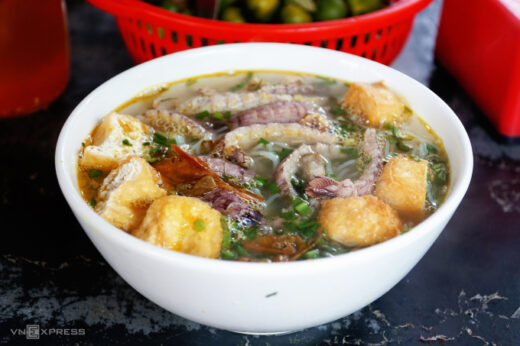 Must-try breakfast dishes in Ha Long