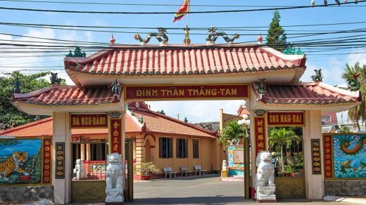 Lang Ca Ong in Vung Tau is a spiritual place that attracts tourists from near and far