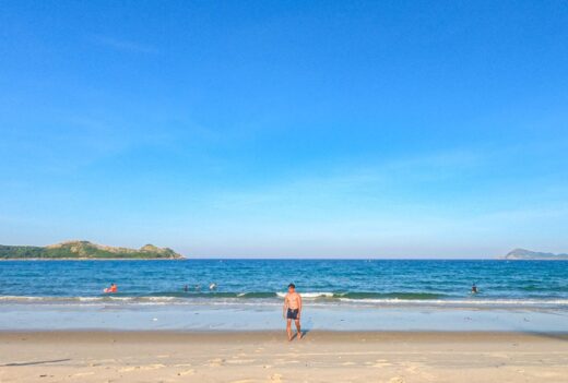 Sunstroke because of the beauty of Vinh Hoa beach, a great resting place for the holidays 2-9