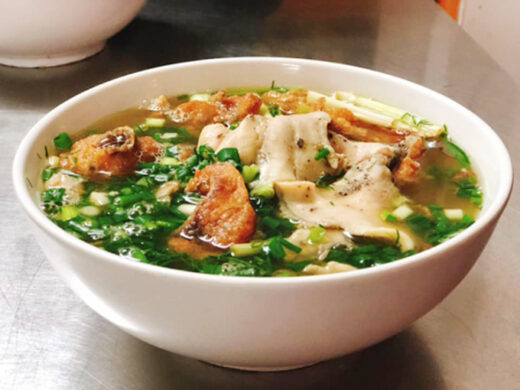 Hong Kong newspaper introduces three must-try dishes in Vietnam