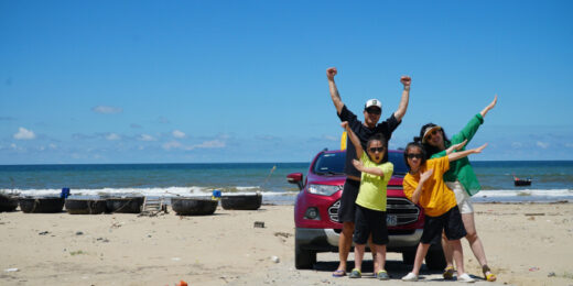 Experience going to Thien Cam beach by the self-driving car