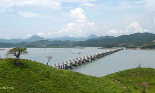 Quang Ninh seeks tourism development along expressway to Chinese border