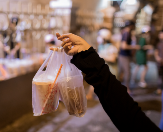 Theater peach tea – a drink that “wobbles” young people in Ho Chi Minh City, how crowded is it now?