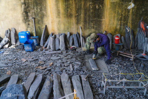 The workshop for making stone instruments