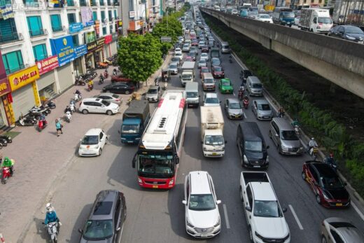 People flock for the holidays, and the gateways of Hanoi and Ho Chi Minh City are stuck for a long time