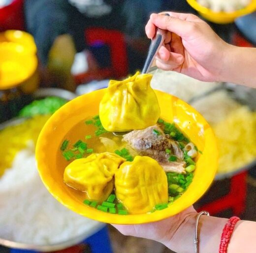 Even in Ho Chi Minh City, there is also a series of “super big” dishes, challenging the capacity of hungry stomachs