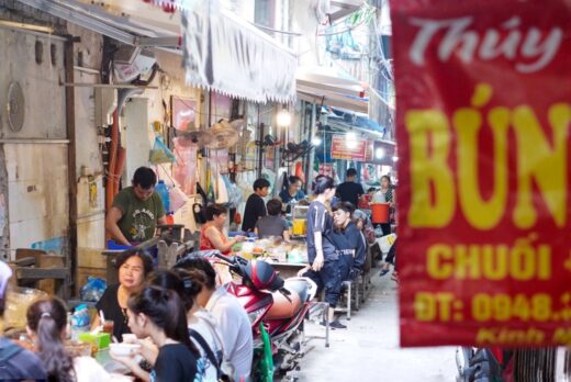 Food tour 40$ in Hanoi Old Quarter