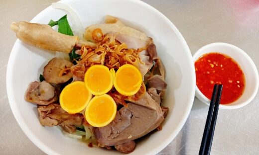 What makes HCMC residents salivate over a chicken offal savory