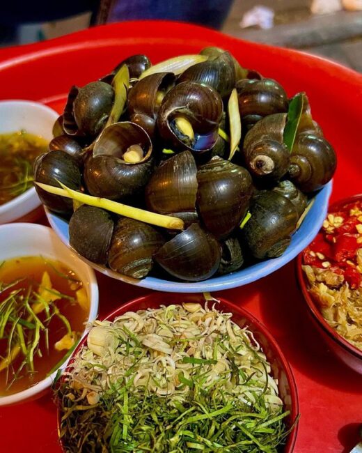 Delicious, long-standing snail shops in Hanoi for a cool autumn afternoon, suitable for gathering with friends