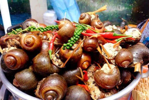 Da Lat-style stuffed snails attract Saigon customers