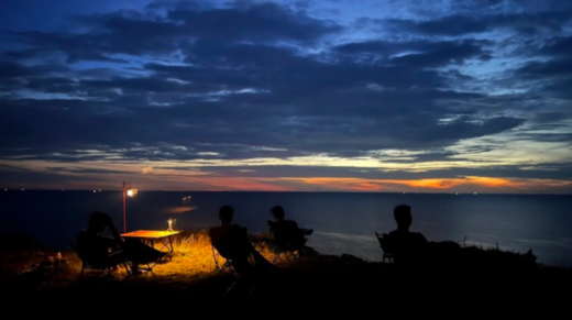 An emerging camping site in Phu Yen: Where there are grass hills to hunt beautiful sunrises