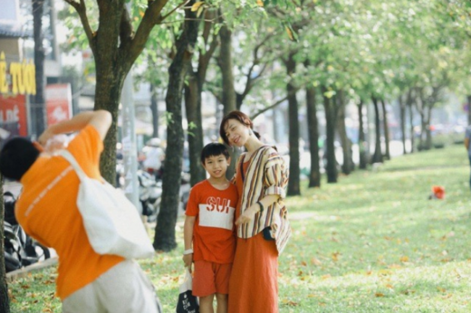 The autumn scene is causing a fever in Ho Chi Minh City, everywhere is full of romantic yellow leaves like in Korean movies