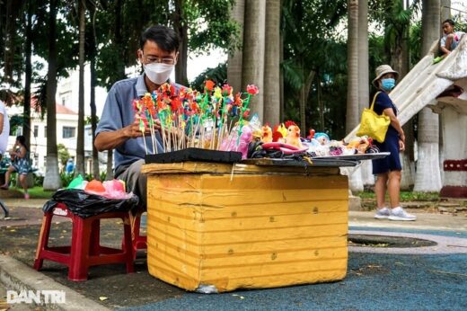 The story of Xuan La people, 30 years of sitting and kneading dough, making “stork toys”