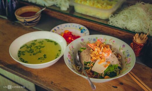 Noodle soup stall scripts a 60-year story stretching from Guangdong to Saigon