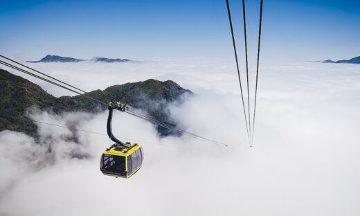 Fansipan cable car temporarily closed for maintenance