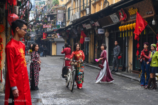 Hanoi and Ho Chi Minh City are peaceful on the morning of the first day of Tet