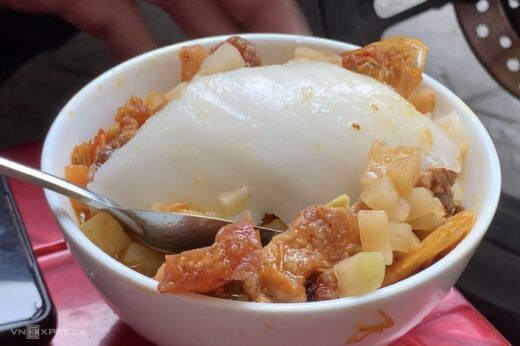 Chinese cake shop for more than 30 years, selling 500 bowls a day