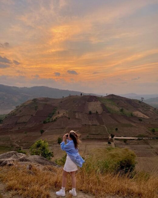 Camping in Chu Nam to see the heaven of clouds at an altitude of 1,472m