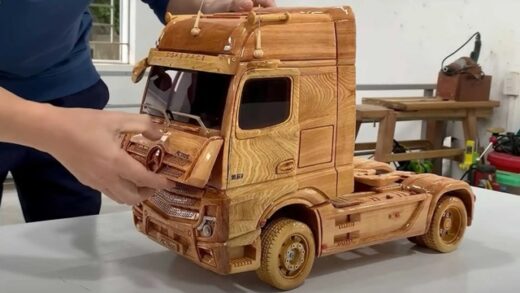 Mercedes-Benz Actros made of fine wood by Vietnamese workers