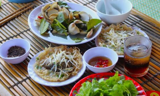 A seafood restaurant in Hue lagoon that only opens during fair weather