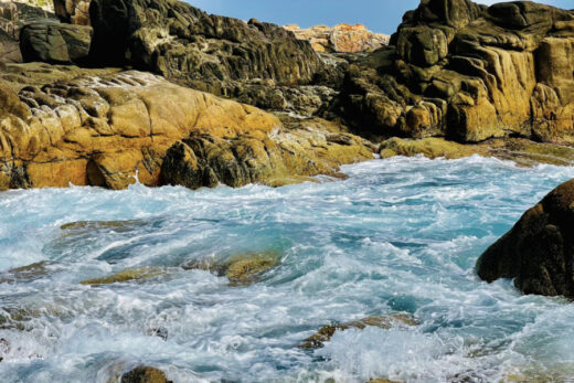 Mai Nha Island: Phu Yen's deserted paradise