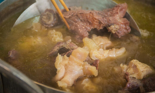 Hanoi pho shop offers phenomenal crunchy beef tendon