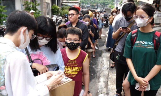 Intriguing stinky tofu draws crowds in Saigon