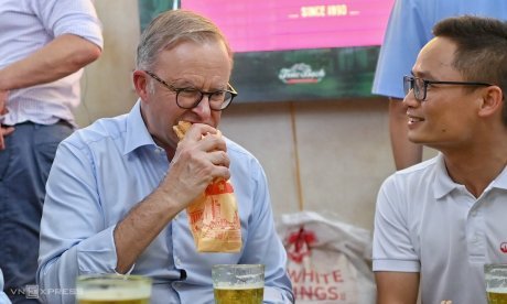 Pate power: The Hanoi banh mi shop that served Australian PM