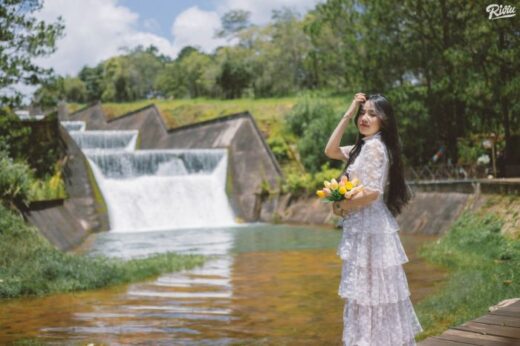 Tuyen Lam Lake Spillway: HOT check-in point in the rainy season in Da Lat