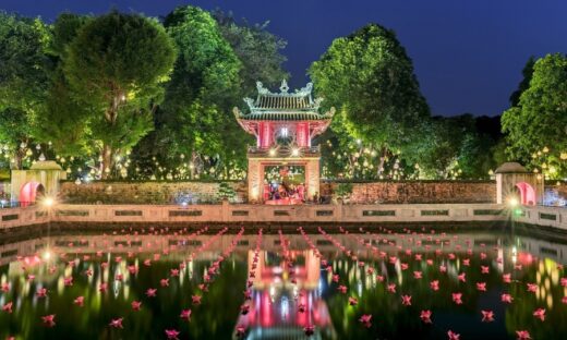 Hanoi pilots night tour to Temple of Literature