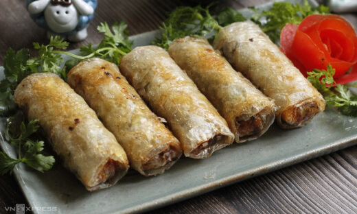 Vietnamese fried spring rolls make world's top 10 shrimp and rice dishes